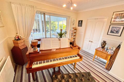 3 Dianne Road, Thornton-cleveleys, FY5 4EF