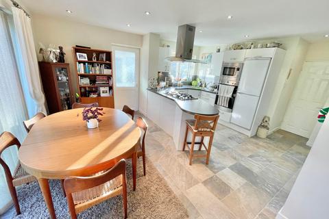 3 Dianne Road, Thornton-cleveleys, FY5 4EF
