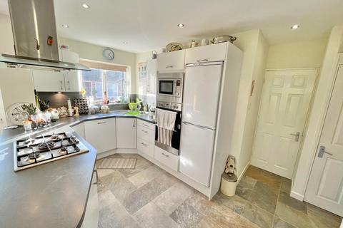 3 Dianne Road, Thornton-cleveleys, FY5 4EF
