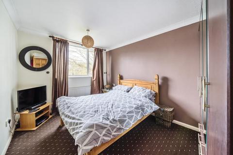 3 bedroom terraced house for sale - Riverdene,  Basingstoke,  RG21
