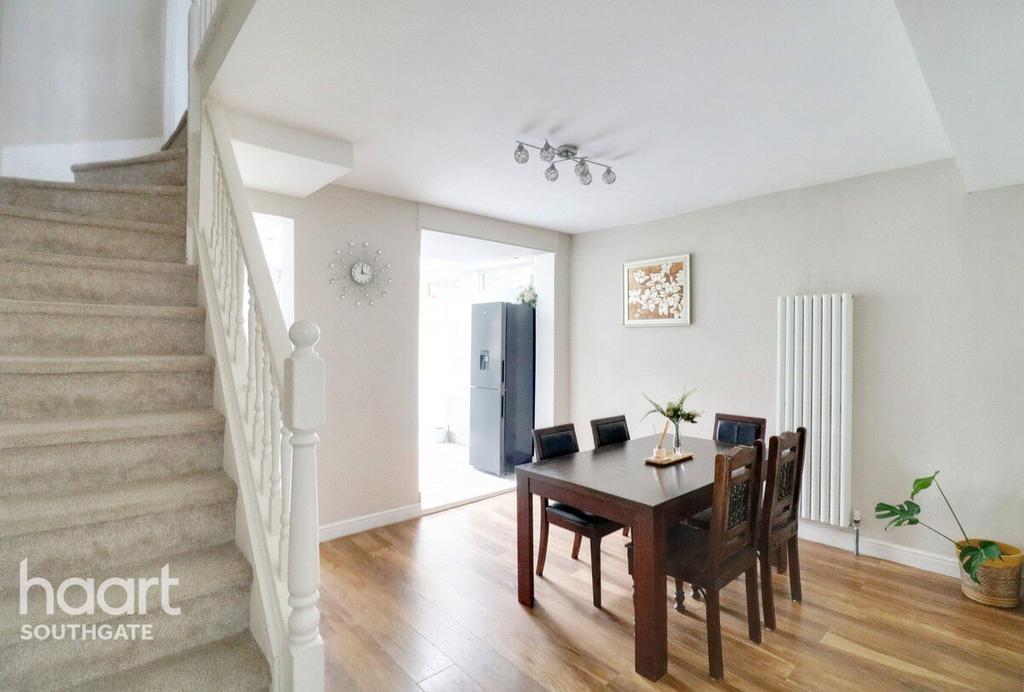 Sheldon Road, London 2 bed terraced house for sale £425,000