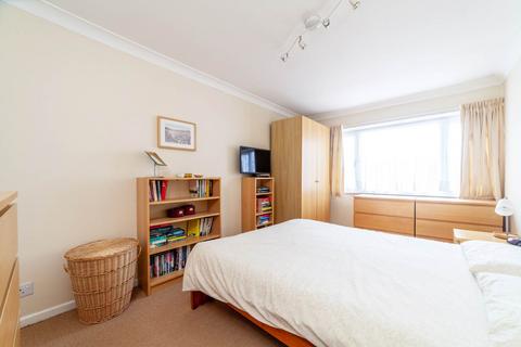 6 Cranbourne Close, London, SW16 4NG