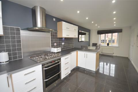 4 bedroom detached house for sale, Murray Way, Leeds