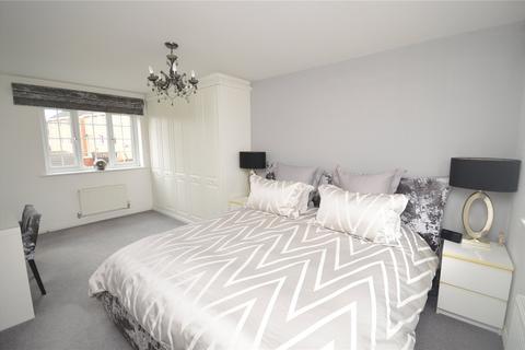 4 bedroom detached house for sale, Murray Way, Leeds