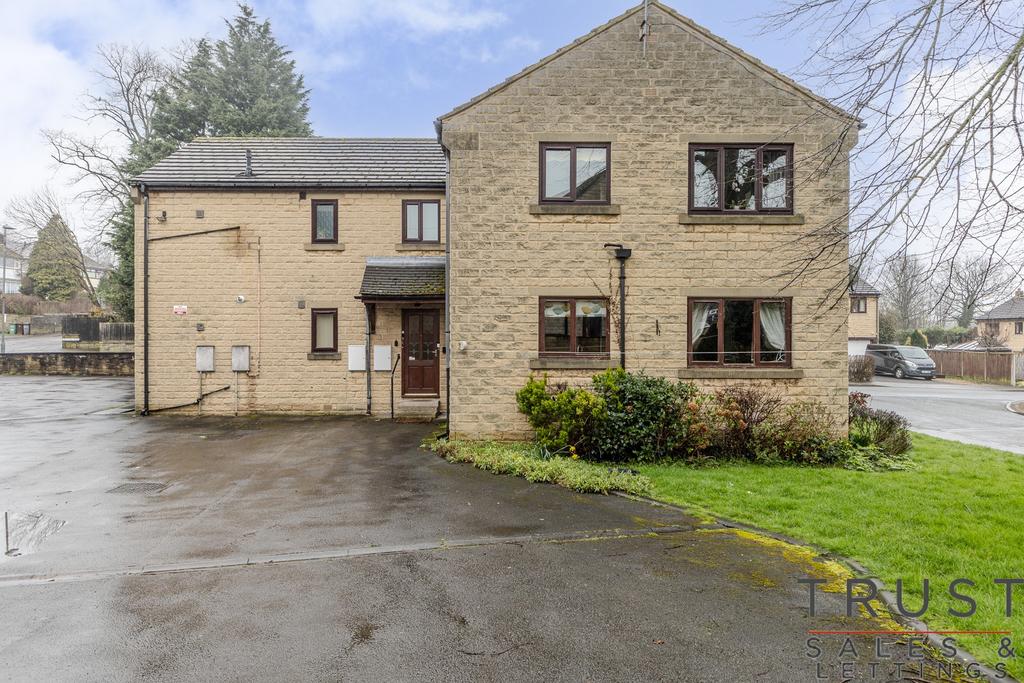 9 School Street, Cleckheaton BD19 2 bed apartment £99,950