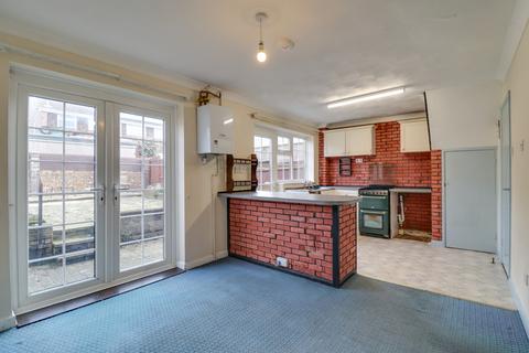 3 bedroom end of terrace house for sale - Ticonderoga Gardens, Woolston