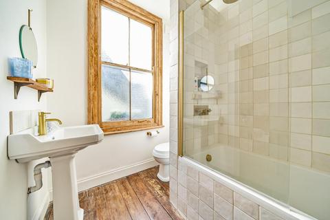 32c Breakspears Road, London, SE4 1UW