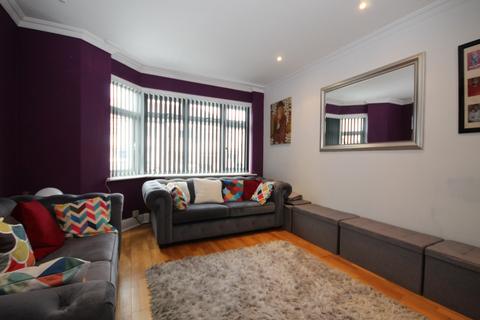 3 bedroom end of terrace house for sale - Central Road, Wembley, Middlesex HA0