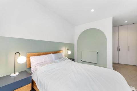 2 bedroom apartment for sale, Moulding Lane, London, SE14