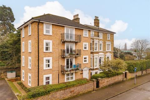 2 bedroom apartment for sale, Uxbridge Road, Kingston upon Thames, KT1