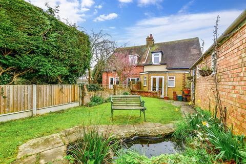 8 Station Road, Folkestone, CT19 4AY