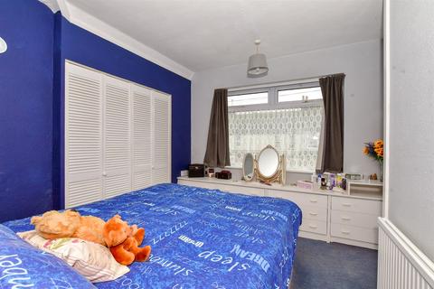 8 Station Road, Folkestone, CT19 4AY