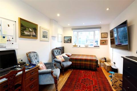 9 Newstead Way, London, SW19 5HR