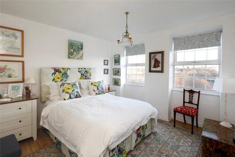 9 Newstead Way, London, SW19 5HR
