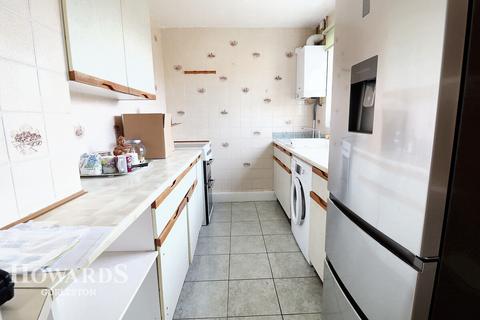 3 bedroom terraced house for sale, Alder Close, Bradwell