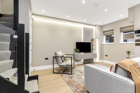3 bedroom end of terrace house for sale - Rutland Mews,  St. John's Wood,  NW8