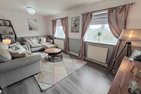 3 bedroom detached house for sale, New Road, Greetland HX4