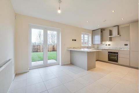 3 bedroom semi-detached house for sale, Mill Lane, Elswick PR4