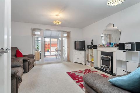 2 bedroom end of terrace house to rent, Warwick Close, Bourne, PE10