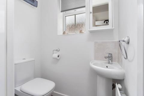 2 bedroom end of terrace house to rent, Warwick Close, Bourne, PE10