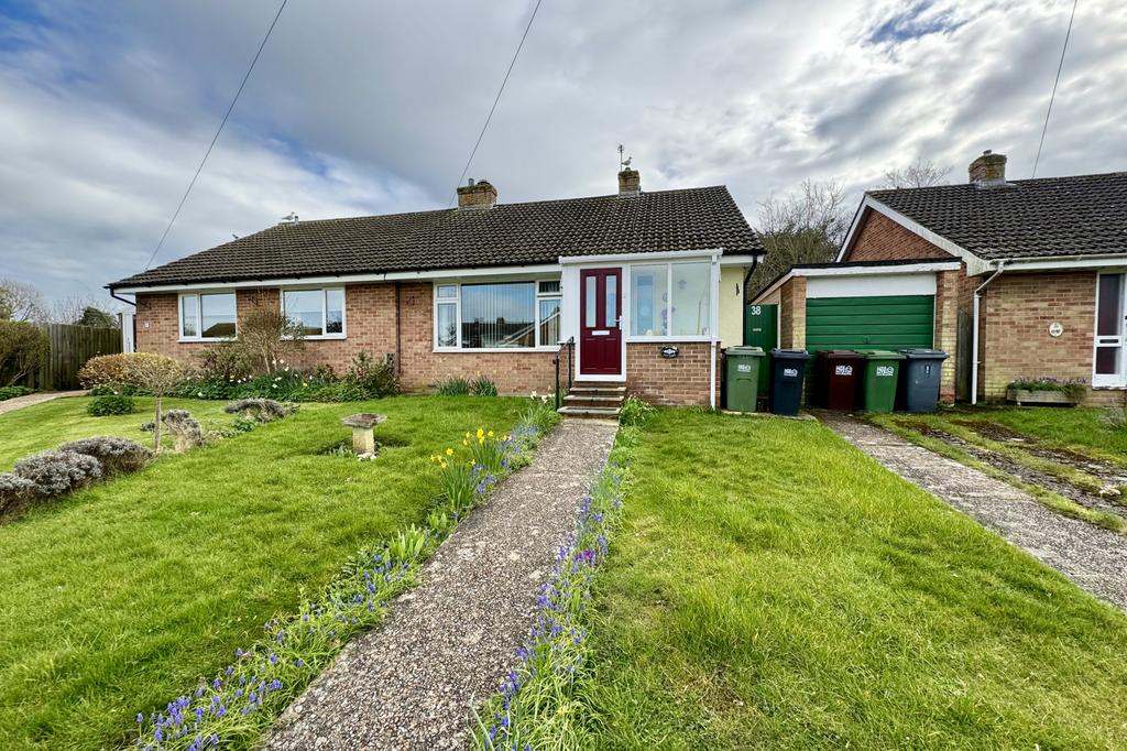 Gosford Way, Polegate, East Sussex, BN26 2 bed bungalow for sale £330,000