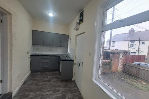 2 bedroom terraced house to rent, South Row, Bishop Auckland DL14