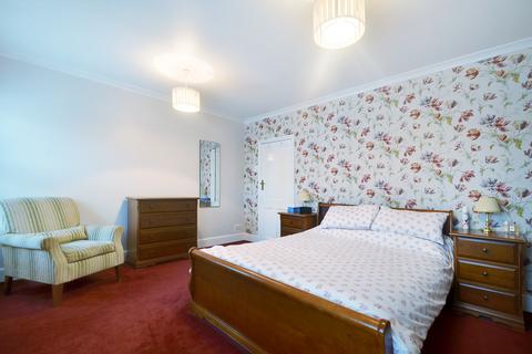 3 bedroom house for sale - at York Road, Brentford, London TW8