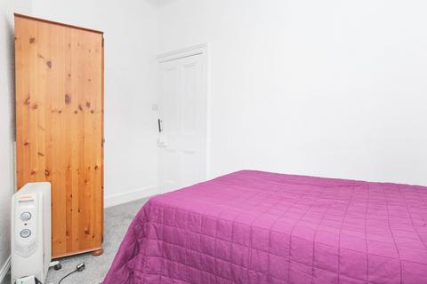 1 bedroom flat to rent - 0825L – Causewayside, Edinburgh, EH9 1PU