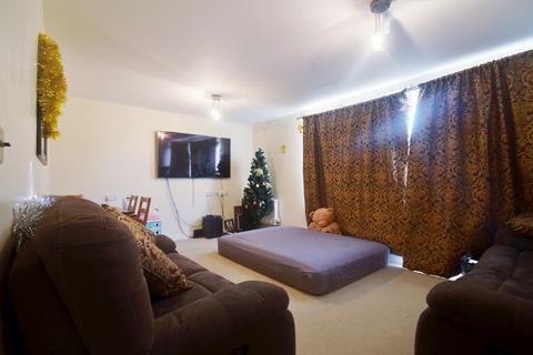 2 bedroom apartment for sale - at Bridge House, Defence Close, London SE28