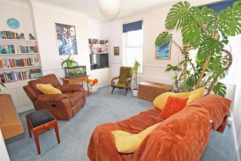 1 bedroom maisonette for sale, Seaside, Eastbourne BN22