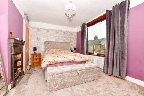 39 Downs Road, Walmer, Deal, CT14 7SY