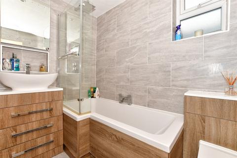 39 Downs Road, Walmer, Deal, CT14 7SY