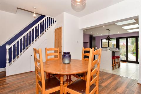 39 Downs Road, Walmer, Deal, CT14 7SY