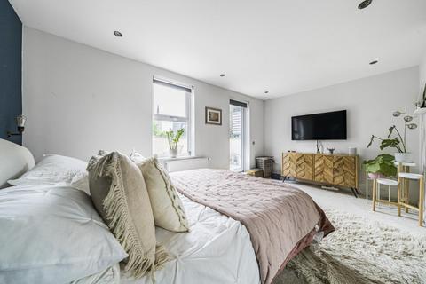Flat 3, 14 Waldram Park Road, London, SE23 2PN
