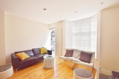 3 bedroom maisonette for sale, 51a The Broadway, Mill Hill