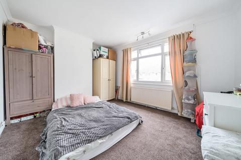 16a Willow Road, London, W5 4PD