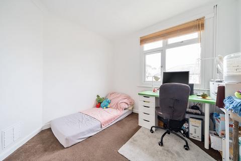 16a Willow Road, London, W5 4PD