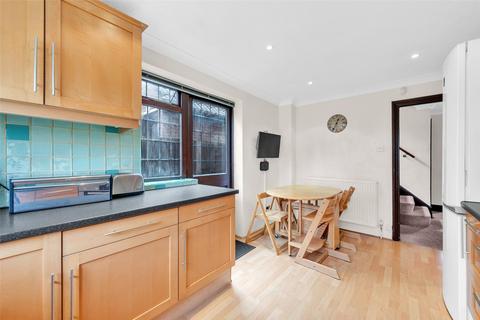5 Dowlerville Road, Orpington, BR6 6DY