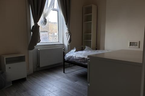 2 bedroom house to rent - Chippenham Road, London W9