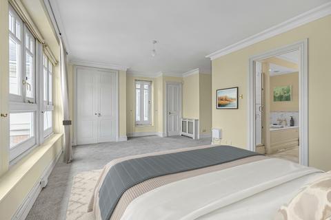 3 bedroom penthouse for sale, Clevedon Road, Twickenham, TW1