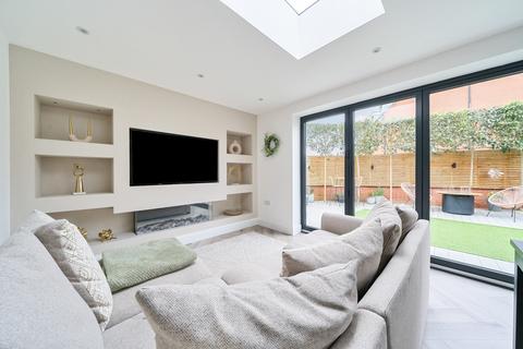 15 Thoresby Drive, Hereford, HR2 7RF