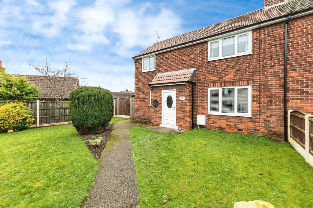 Manor Garth, Kellington, Goole DN14 3 bed semidetached house for sale