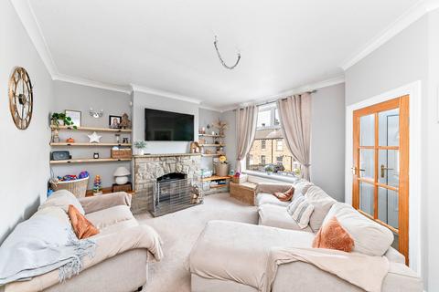 12 Lingards Road, Slaithwaite, Huddersfield, HD7 5HY