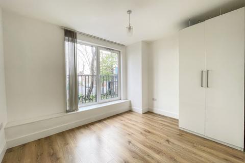 1 bedroom apartment to rent, Apex House, Burch Road, Northfleet, Gravesend, Kent, DA11 9FF