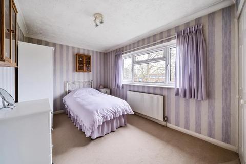 3 bedroom detached house for sale, Lower Sunbury,  Surrey,  TW16