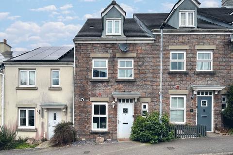 8 Broadpark, Okehampton, EX20 1BR