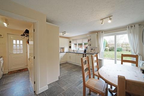 5 bedroom detached house for sale, Greenfield Avenue, Balsall Common, CV7