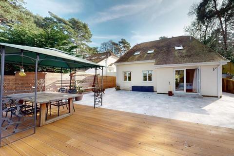 5 bedroom detached house for sale - Pinewood Road, St Ives, BH24 2PA