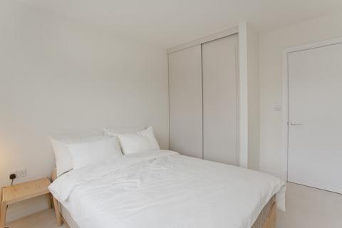 1 bedroom apartment to rent, Havilland Mews London W12