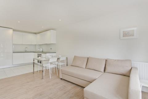 1 bedroom apartment to rent, Havilland Mews London W12